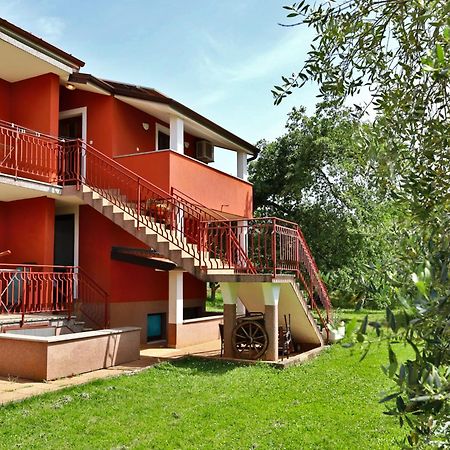 Apartment Zita With 1 Bedroom In Relaxing Surroundings Near Umag Eksteriør billede