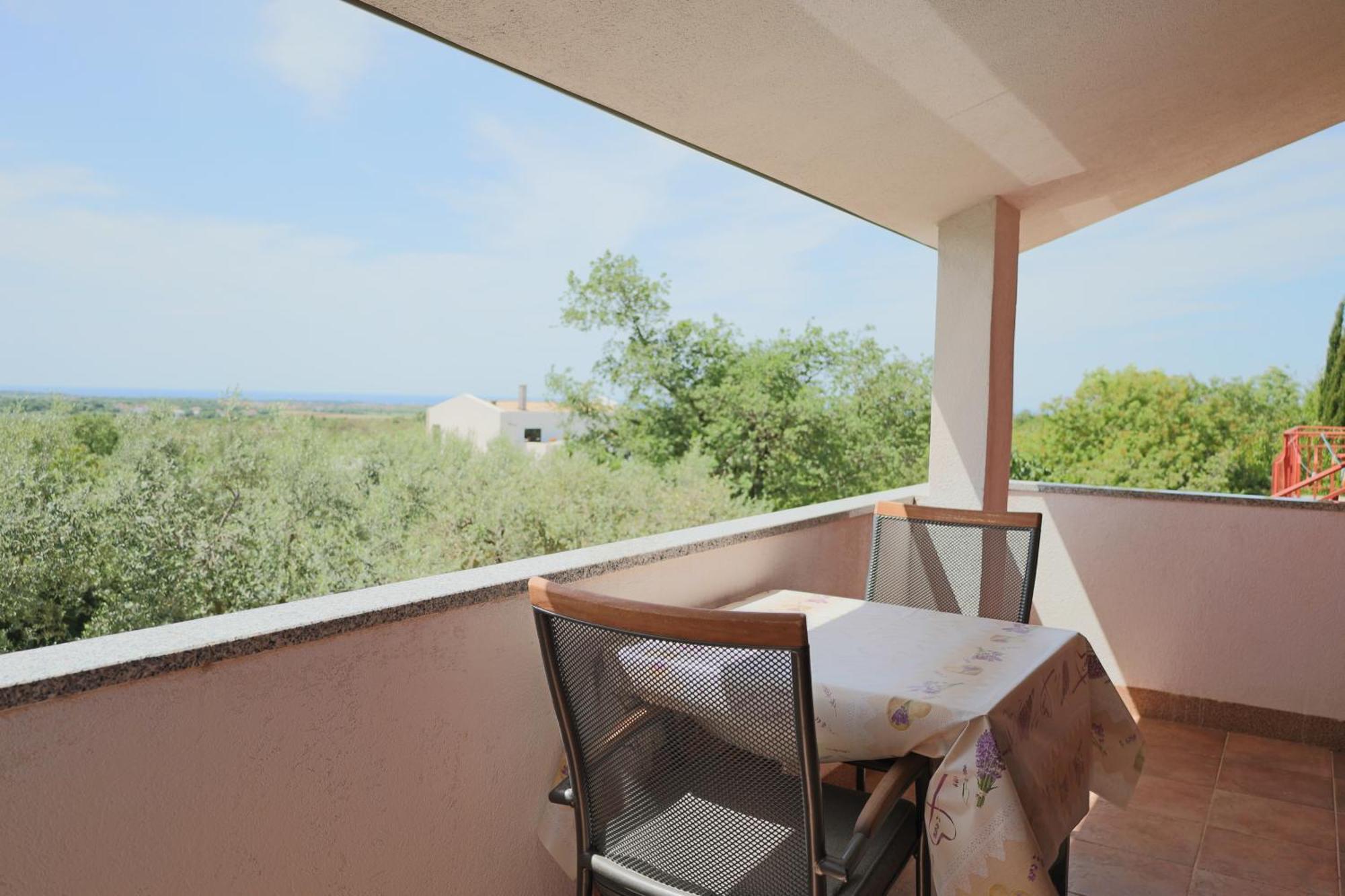 Apartment Zita With 1 Bedroom In Relaxing Surroundings Near Umag Eksteriør billede